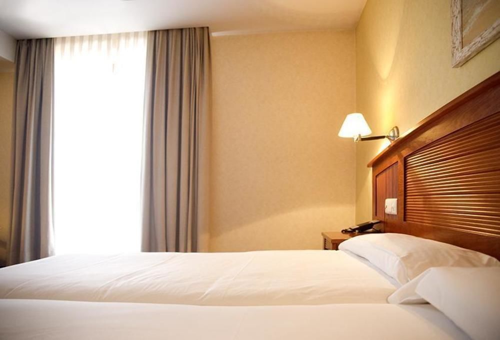 7 Islas Hotel Madrid Room photo